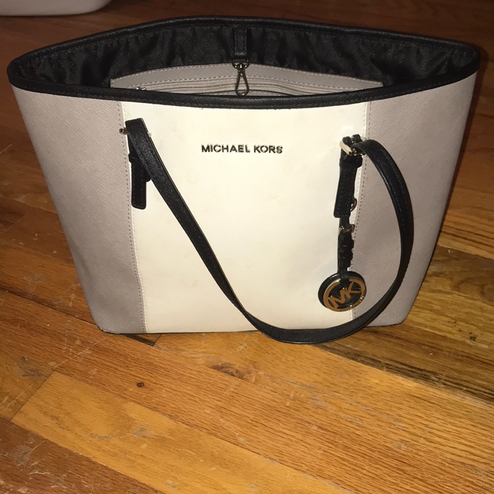 Michael Kors purse